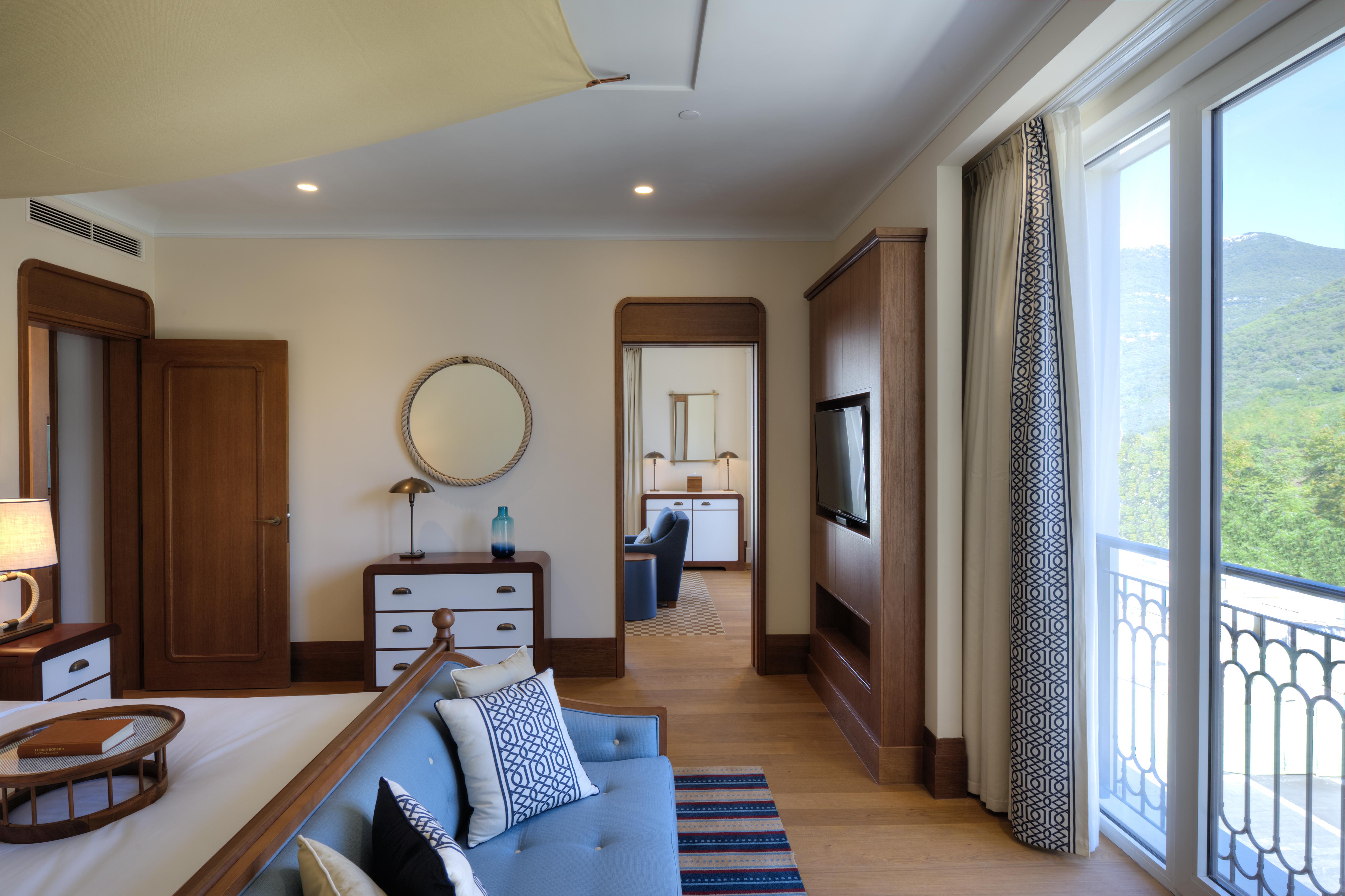 Regent Porto Montenegro Τίβατ Εξωτερικό φωτογραφία A suite at the hotel