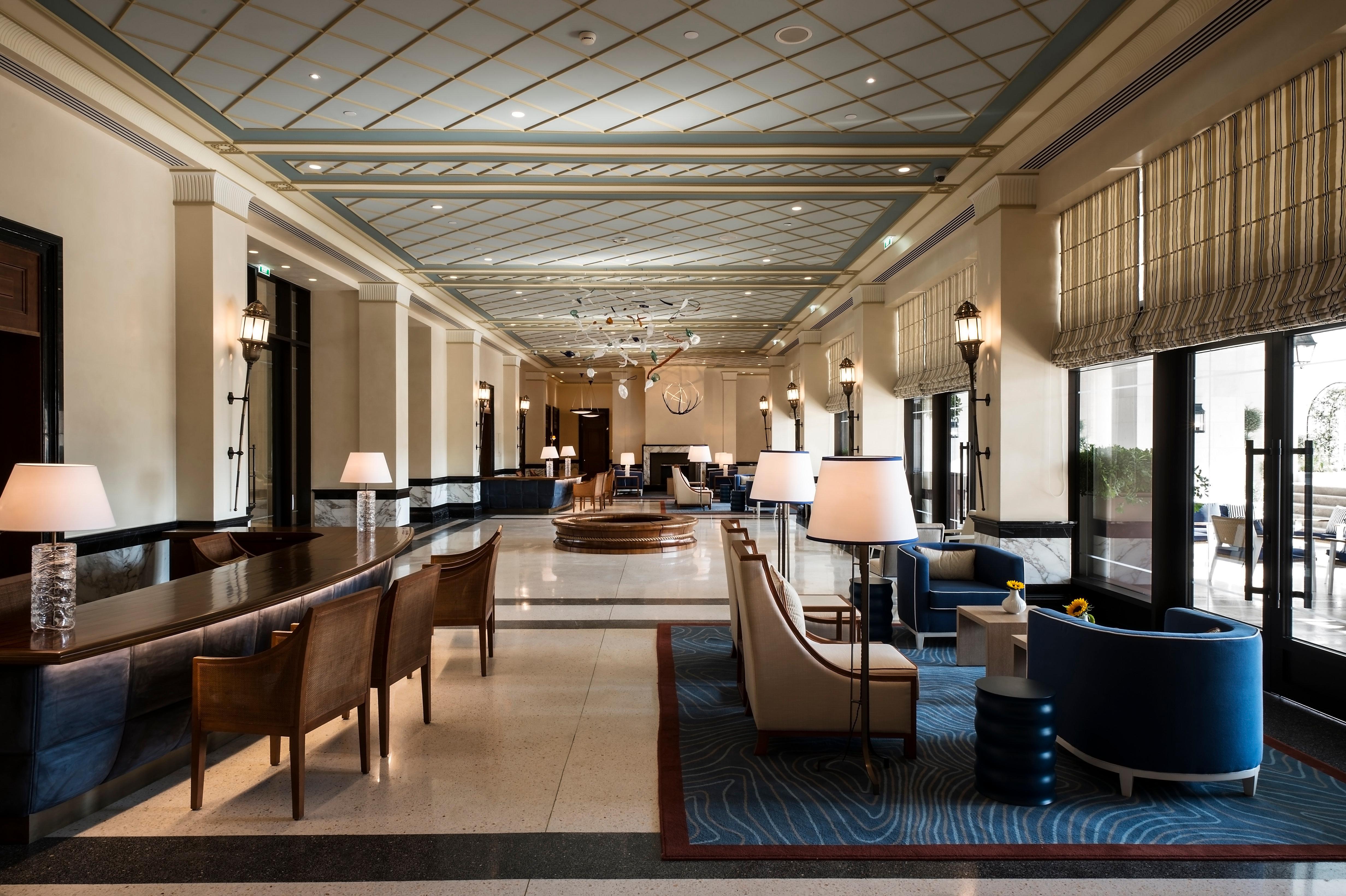 Regent Porto Montenegro Τίβατ Εξωτερικό φωτογραφία The lobby of the hotel