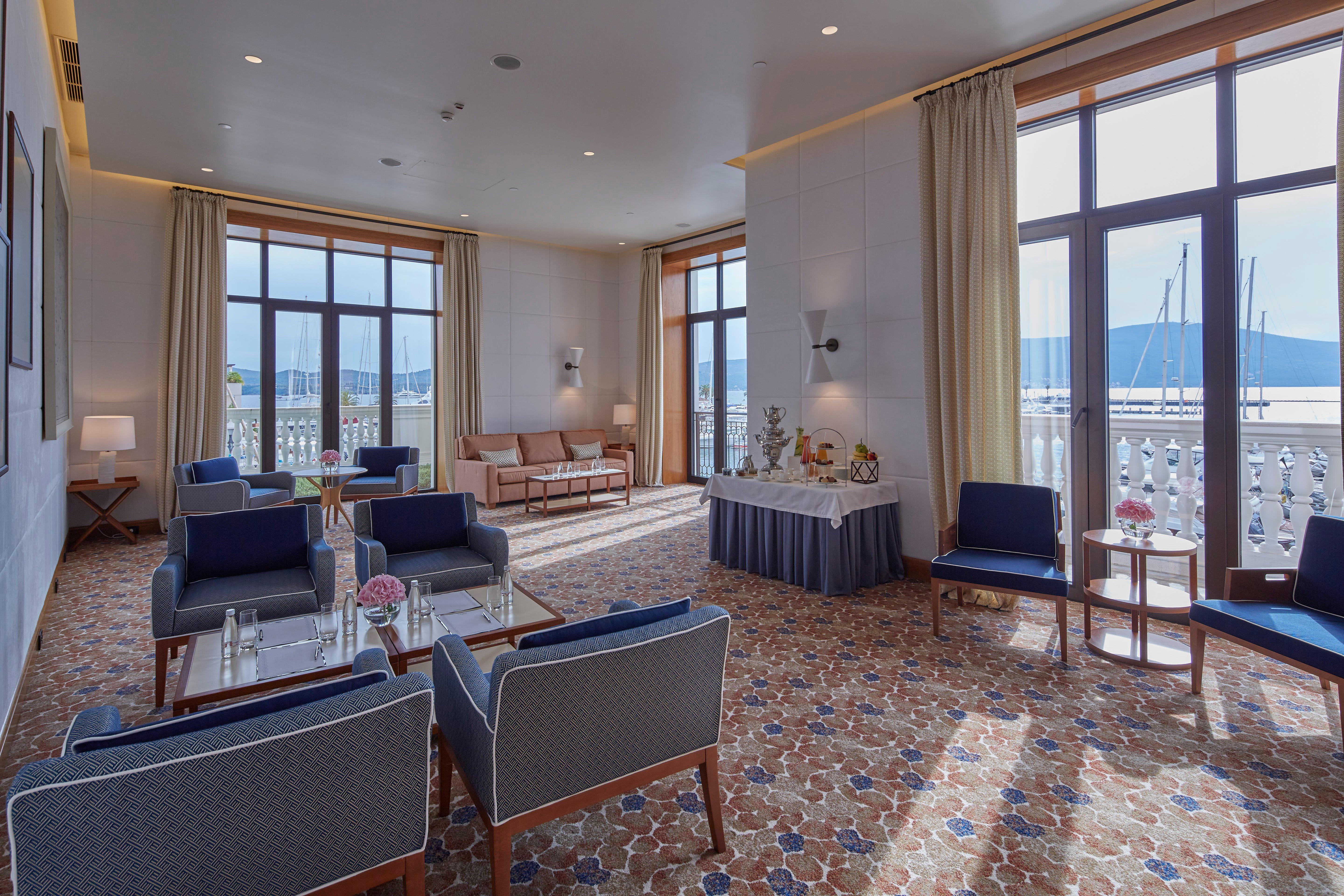 Regent Porto Montenegro Τίβατ Εξωτερικό φωτογραφία The Club Lounge at the Grand Hyatt Hotel, Amman