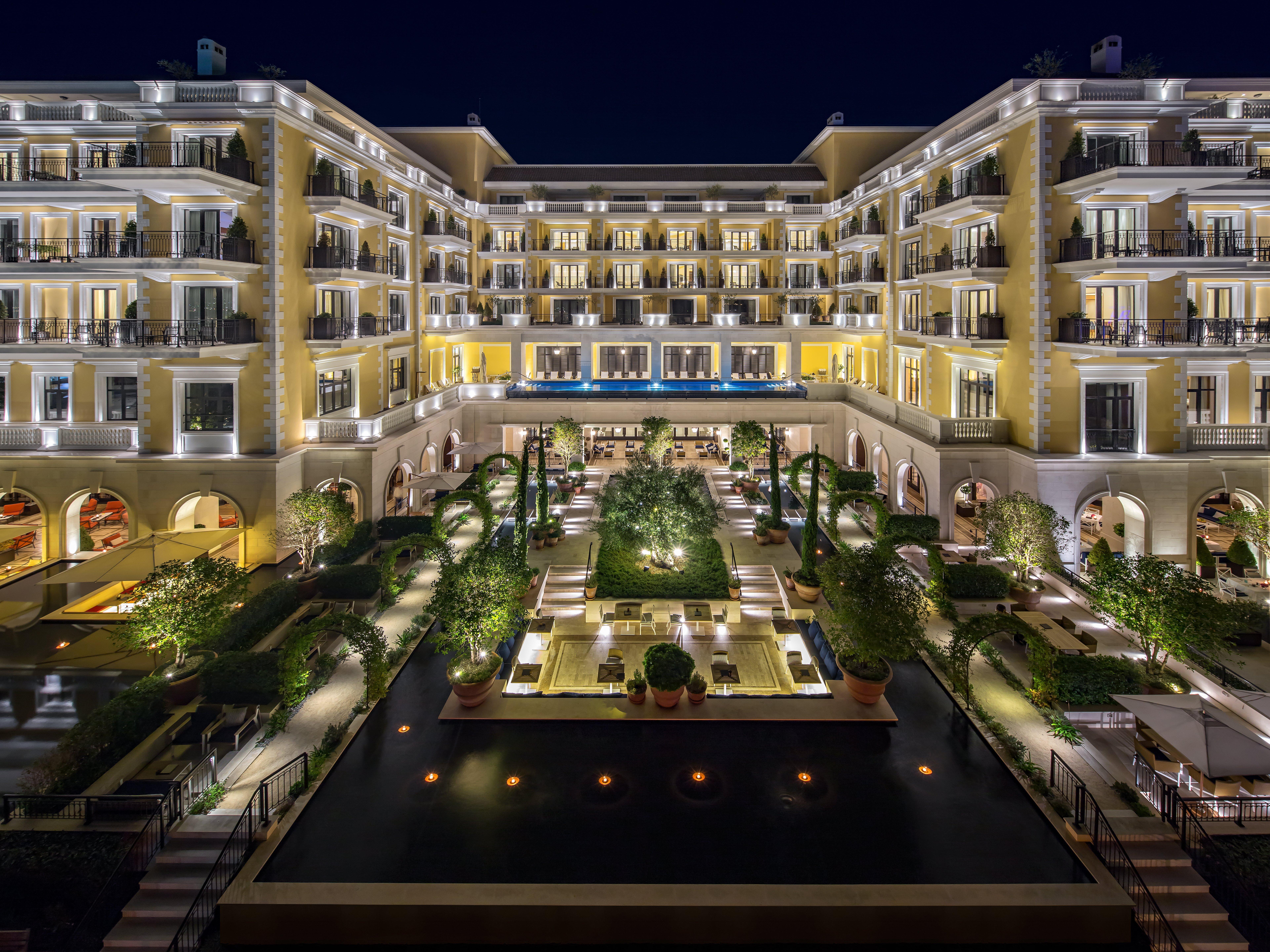 Regent Porto Montenegro Τίβατ Εξωτερικό φωτογραφία The Westin Hanoi