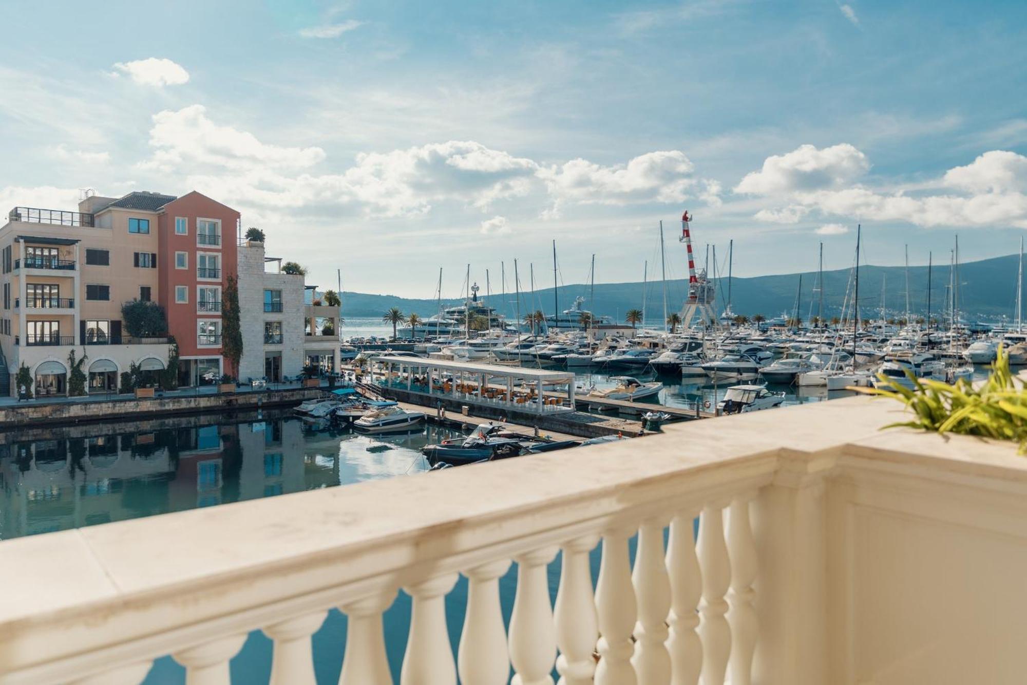 Regent Porto Montenegro Τίβατ Εξωτερικό φωτογραφία View of the port of Porto Cervo