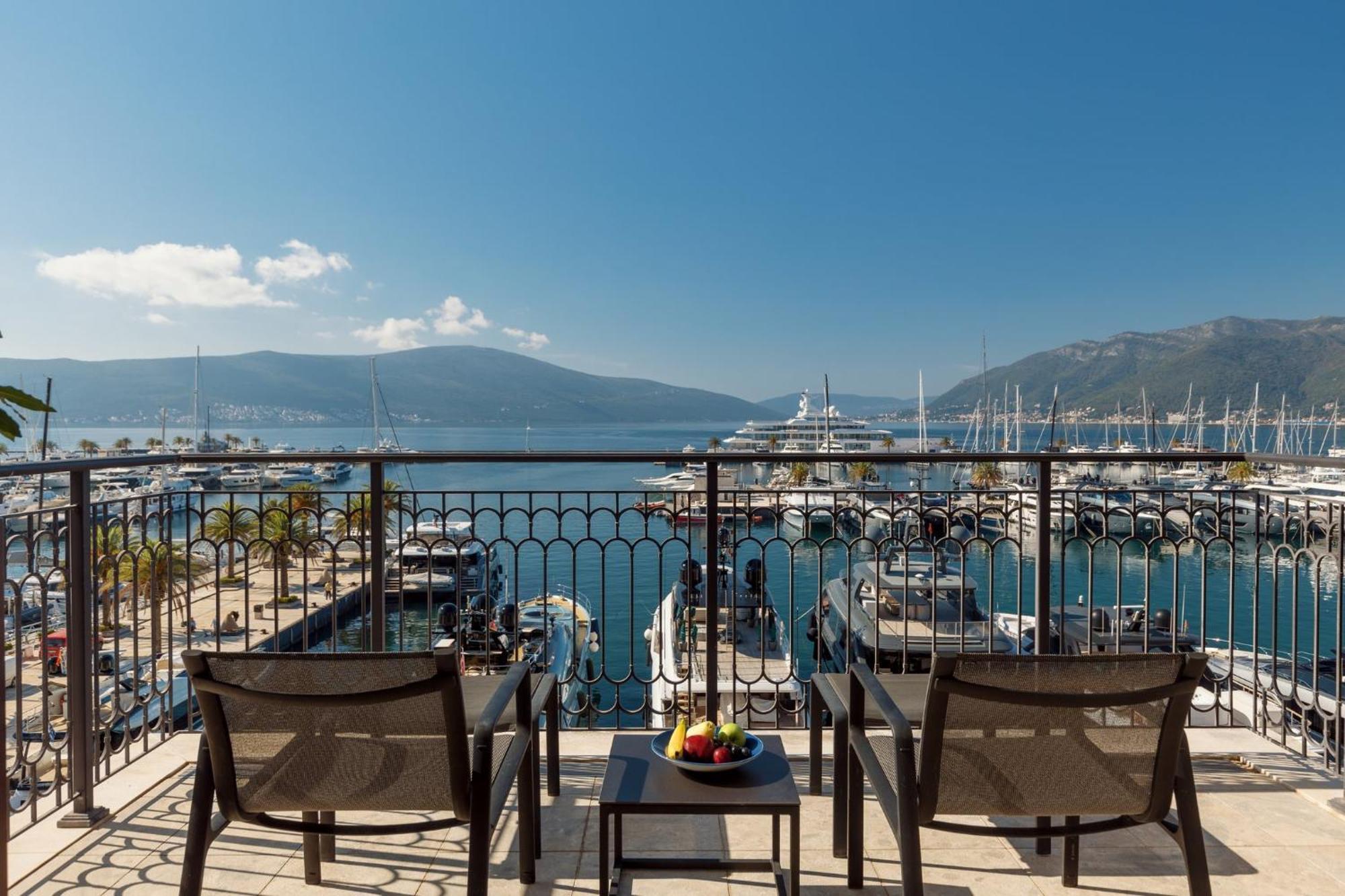 Regent Porto Montenegro Τίβατ Εξωτερικό φωτογραφία View from the hotel