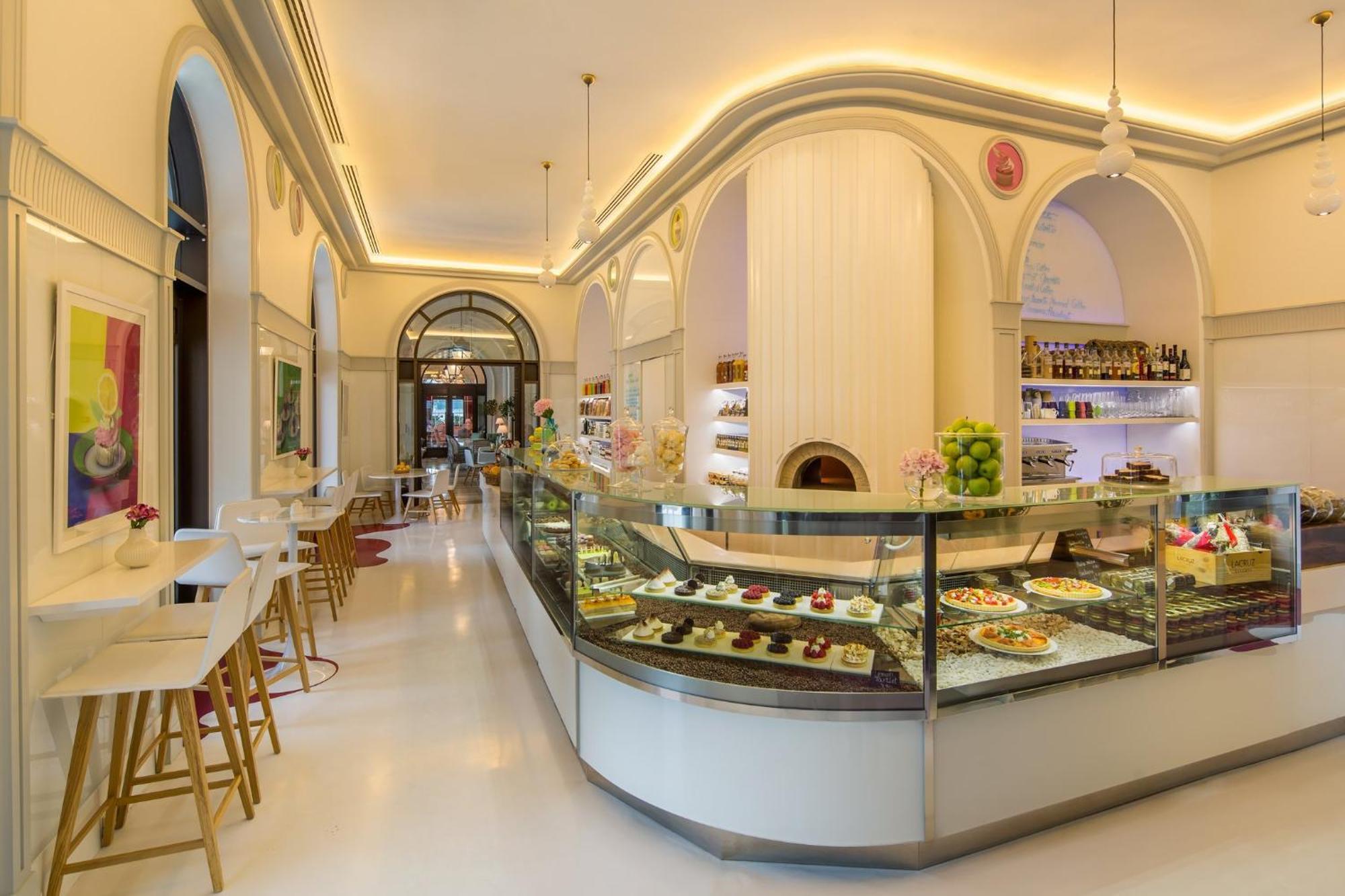 Regent Porto Montenegro Τίβατ Εξωτερικό φωτογραφία The interior of the restaurant